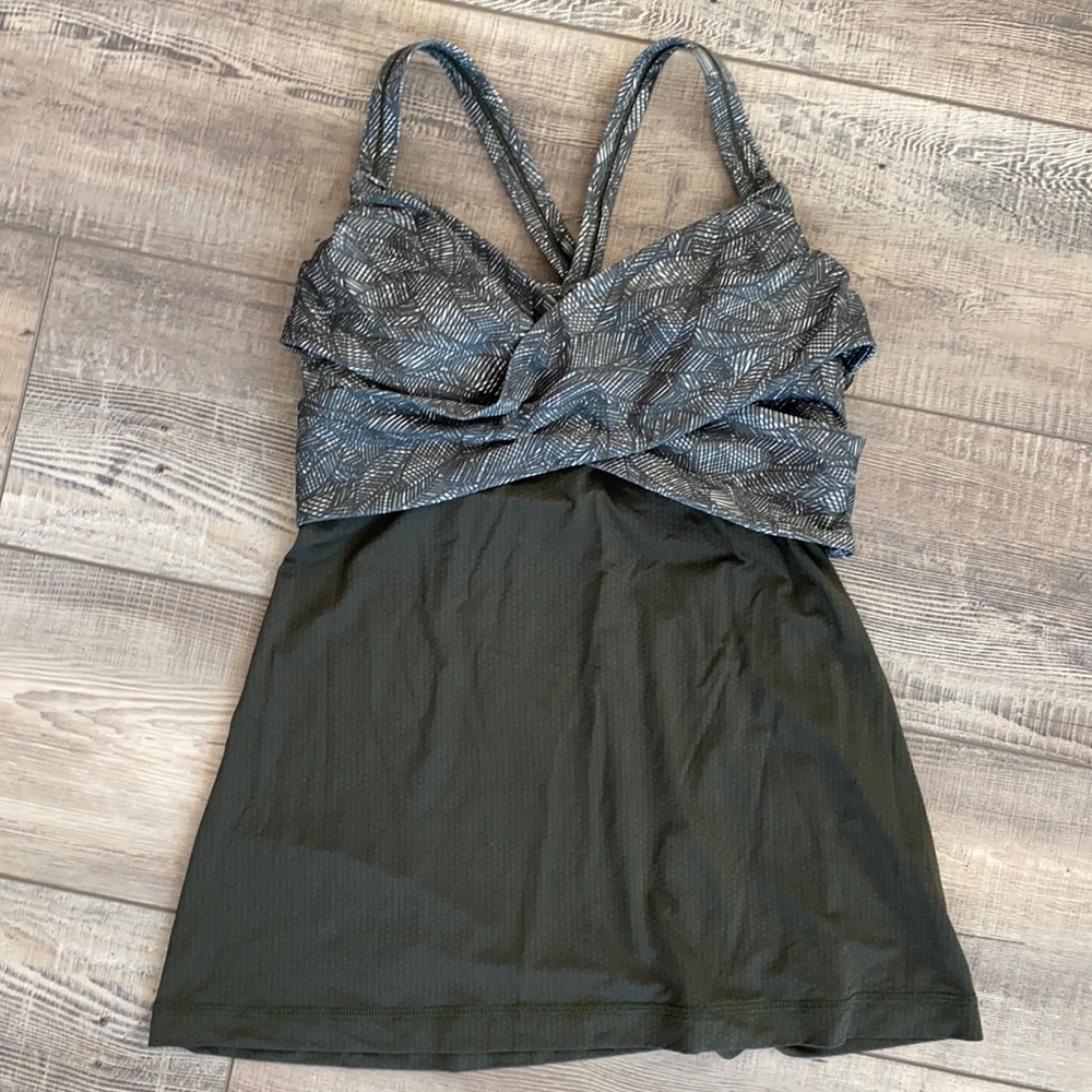 Lululemon tank